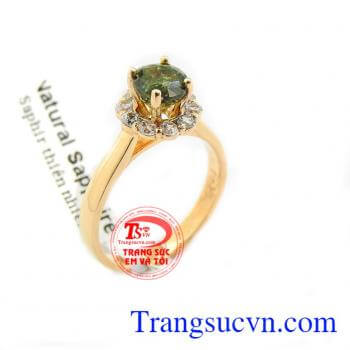 Nhẫn nữ Sapphire sang trọng là sản phẩm sapphire thiên nhiên cao cấp, chất lượng đảm bảo