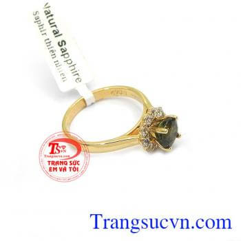 Nhẫn nữ Sapphire sang trọng mang lại may mắn, sức khỏe cho người đeo