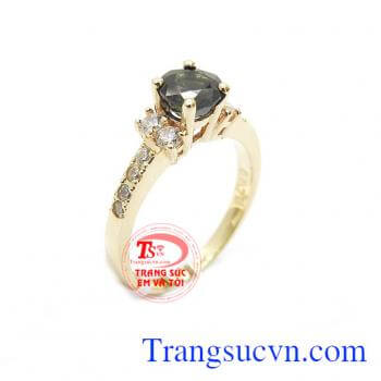 Nhẫn nữ sapphire đẳng cấp là sản phẩm nhẫn nữ sapphire thiên nhiên mang đến vẻ đẹp cho người đeo