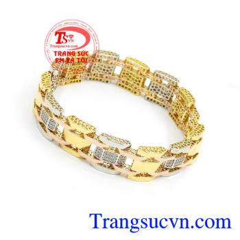 Lắc Nam Nhập Ý Sang Trọng chế tác tinh xảo, sắc nét phù hợp phong cách mạnh mẽ, cá tính của phái mạnh. 