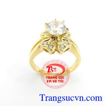 Nhẫn Nữ Đính Đá Thời Trang chế tác theo công nghệ Italy sắc nét trên từng chi tiết, mang đến vẻ đẹp nhẹ nhàng, sang trọng, cá tính cho phái đẹp, phù hợp với nhiều lứa tuổi và phong cách đa dạng khác nhau