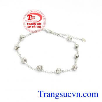 Lắc Chân Nhập Khẩu Bền Đẹp nhập khẩu nguyên chiếc từ Italy, thiết kế tinh xảo, sắc nét mang đến sự mới mẻ nhẹ nhàng cho mỗi sản phẩm. 