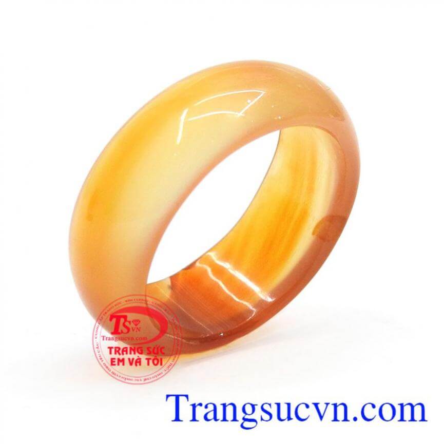 Nhẫn mã não hợp mệnh