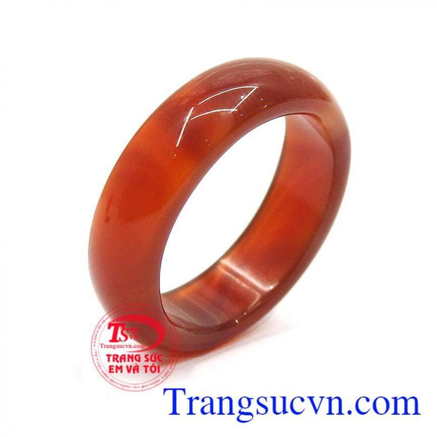 Nhẫn mã não quý phái