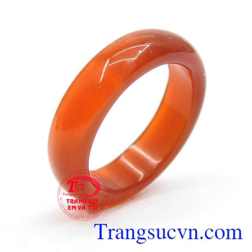 Nhẫn mã não may mắn