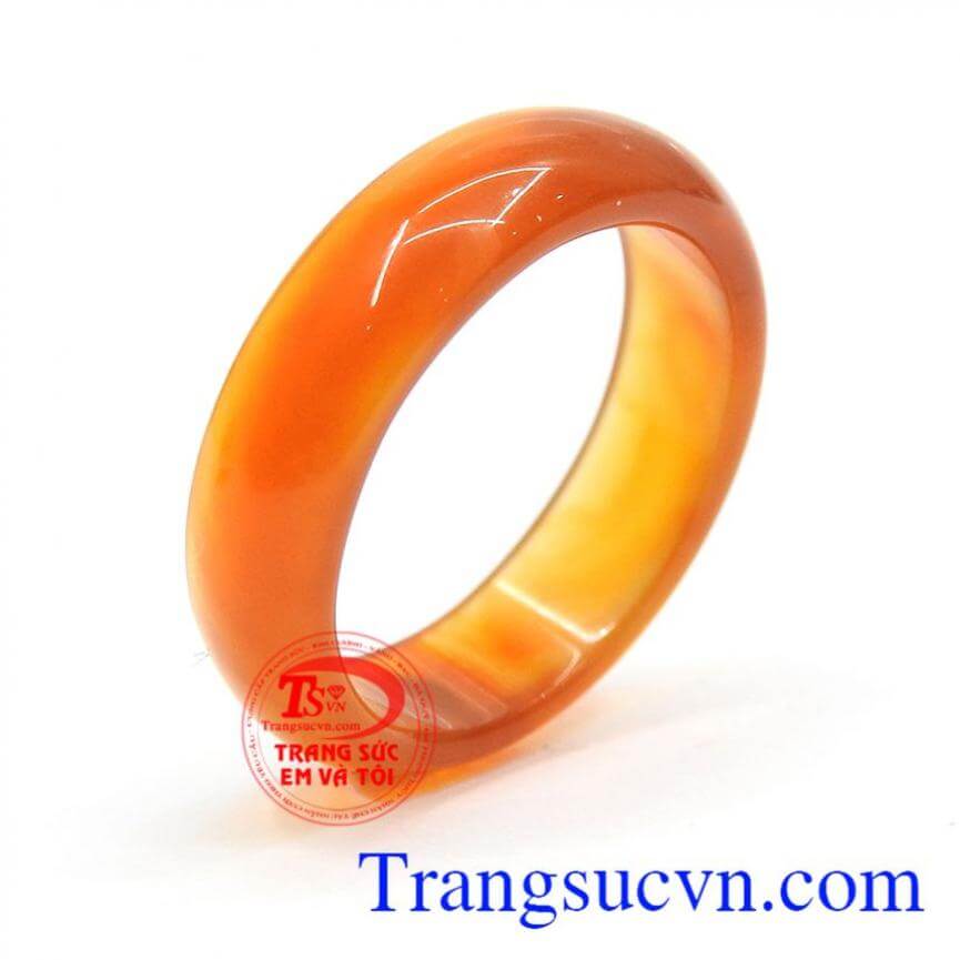 Nhẫn ngọc mã não