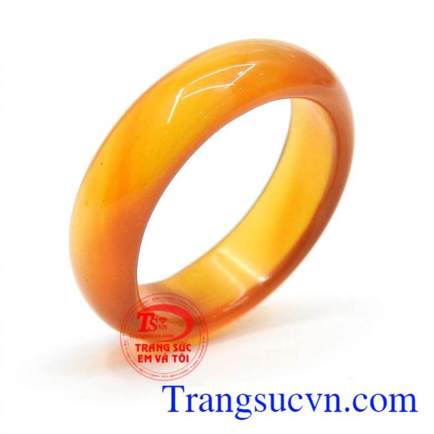 Nhẫn mã não phú quý 