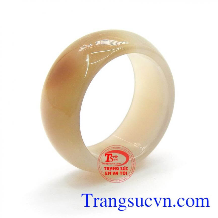 Nhẫn ngọc mã não hợp mệnh