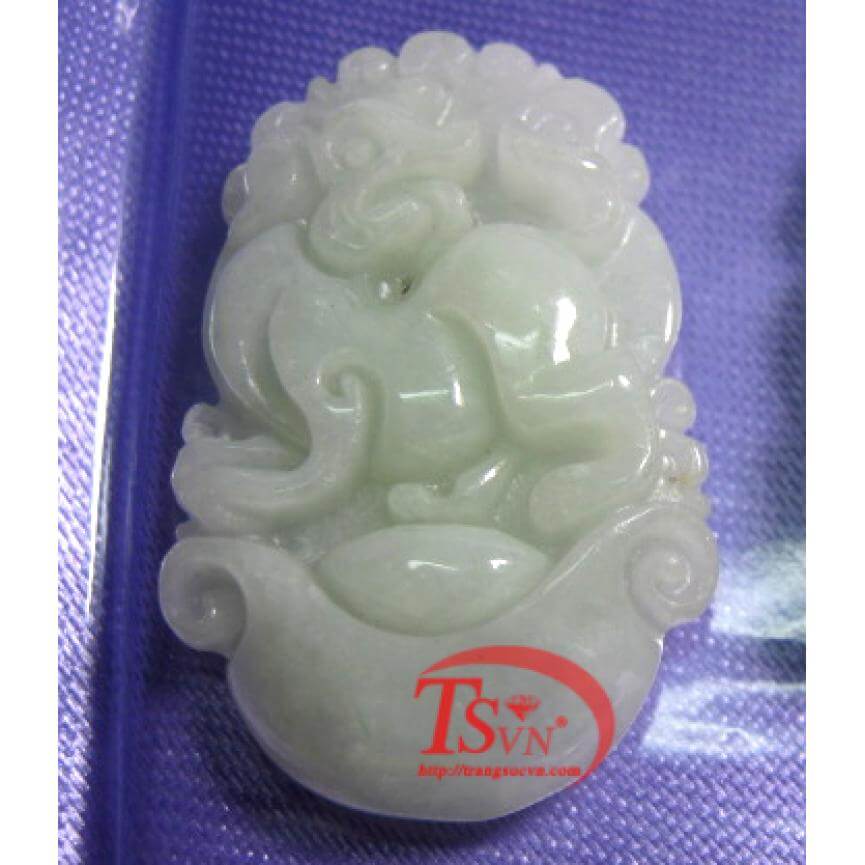 Tuổi Tuất- jadeite- jade