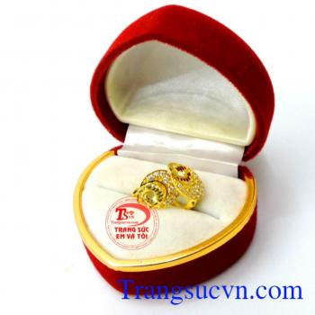 Hoa tai thời trang giá rẻ thương hiệu Em và Tôi đảm bảo về chất lượng vàng. Hoa tai thời trang giá rẻ vàng 10k giao hàng trên toàn quốc.