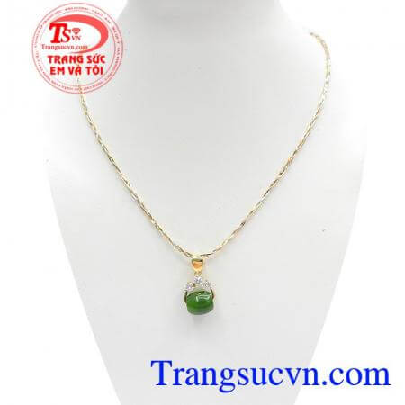 Bộ Dây Chuyền Nữ Ngọc Bích kết hợp giữa dây chuyền 18k nhập khẩu nguyên chiếc từ Italy và mặt dây ngọc bích độc đáo, tôn lên vẻ dịu dàng, sang trọng cho phái đẹp,Bộ Dây Chuyền Nữ Ngọc Bích