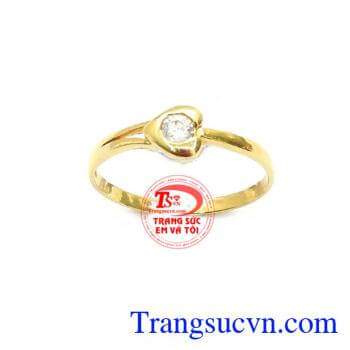 Nhẫn Nữ Trái Tim Đính Đá Thời Trang vàng 10k bền đẹp, thương hiệu Em Và Tôi