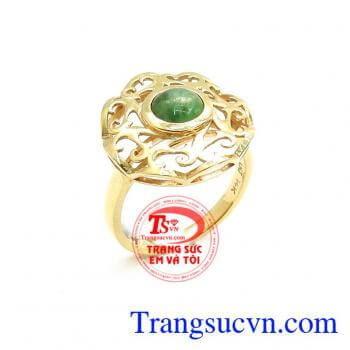 Nhẫn Nữ Vàng Đính Ngọc Cẩm Thạch chế tác theo công nghệ cao, đường nét sắc sảo, mới lạ