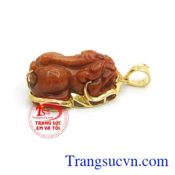 Mặt dây chuyền nam chạm khắc bọc vàng 10k sáng bóng đảm bảo chất lượng hợp thời trang, sang trọng và phong thủy