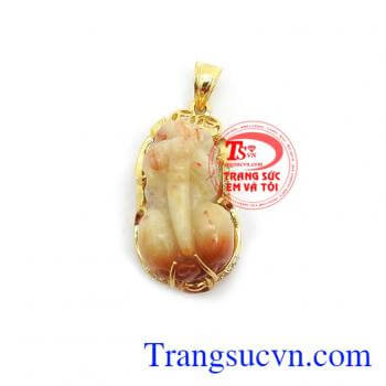 Mặt dây tì hưu chiêu tài lộc là sản phẩm tì hưu bọc vàng cao cấp, sản phẩm mang lại nhiều may mắn, sức khỏe, chiêu tài lộc cho người đeo