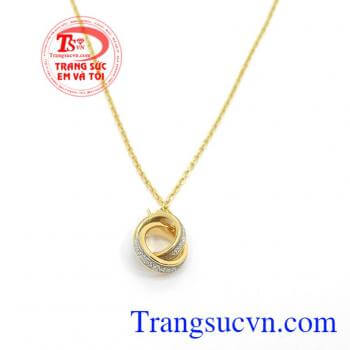 sản phẩm được chế tác trẻ trung, xinh xắn mang đến cho người đeo,Bộ dây chuyền xinh xắn