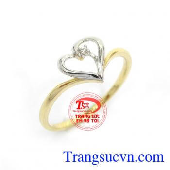 Nhẫn Nữ Trái Tim Độc Đáo chế tác trẻ trung xinh xắn, tôn lên vẻ đẹp cá tính, riêng biệt cho phái đẹp