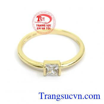 Nhẫn Vàng Korea Tinh Xảo chế tác theo công nhgệ 3D cao cấp, mang đến sự nhẹ nhàng tinh tế trong từng đường nét, phù hợp với phong cách thời trang mới của phái đẹp