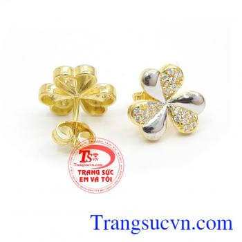 Hoa tai cỏ may mắn là sản phẩm hoa tai vàng tây được chế tác tinh tế. 