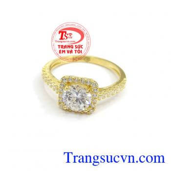 Nhẫn Vàng Phong Cách Phái Đẹp chế tác treo công nghệ 3D cao cấp với đường nét chế tác mới lạ, tinh tế tôn lên sự sang trọng, quý phái và phong cách riêng