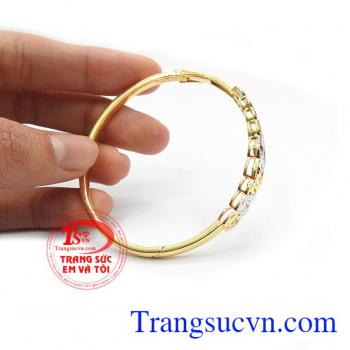 Thương hiệu trang sức em và tôi được khách hàng tin tưởng nhiều năm liền. Vòng tay kim tiền