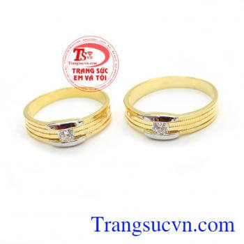 Tình yêu không phải là tìm thấy một ai đó hoàn hảo mà là học cách để nhìn thấy những điều tuyệt vời từ một người không hoàn hảo