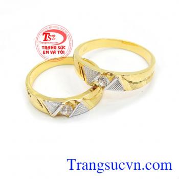 Nhẫn cưới tình yêu bền đẹp là sản phẩm nhân cưới vàng tây, gắn kết tình yêu
