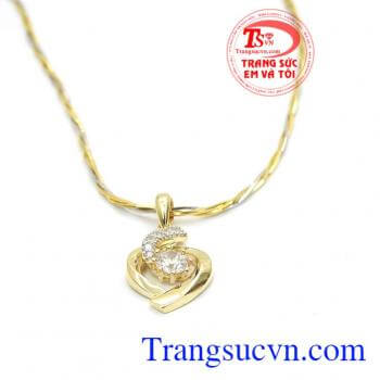 Công ty trang sức em và tôi chuyên cung cấp các sản phẩm đá quý, đá phong thủy, vàng, bạc, ngọc trai, giao hàng trên toàn quốc,Mặt dây chuyền vàng Korea