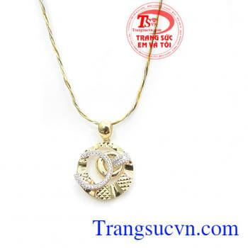 Công ty trang sức em và tôi chuyên cung cấp các sản phẩm đá quý, đá phong thủy, vàng, bạc, ngọc trai,Mặt dây chuyền sang trọng