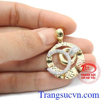 Mặt dây chuyền sang trọng