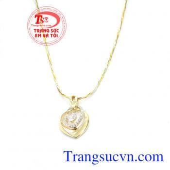 Công ty trang sức em và tôi chuyên cung cấp các sản phẩm đá quý, đá phong thủy, vàng, bạc, ngọc trai,Mặt dây chuyền đẹp tinh tế