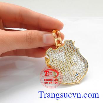 Mặt dây chuyền nam chạm khắc vàng 10k sáng bóng đảm bảo chất lượng hợp thời trang, sang trọng và phong thủy