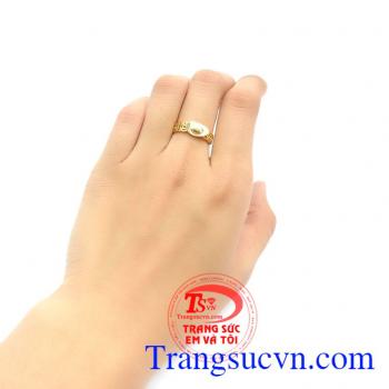 Nhẫn nữ vàng tây sang trọng