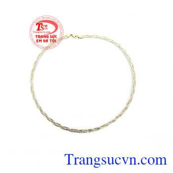 Phù hợp phong cách thời trang mới, là món quà được nhiều bạn nữ ưa chuộng. Kiềng Vàng Phong Cách Italy