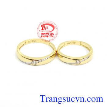 Nhẫn Cưới Hạnh Phúc Chung Đôi là một vật thiêng liêng thể hiện tình yêu của các cặp vợ chồng với một sự gắn kết bền chặt, hạnh phúc viên mãn