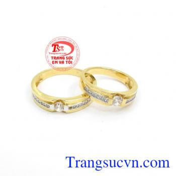 Nhẫn Cưới Hạnh Phúc Vàng Son vàng 18k bền đẹp, sáng bóng