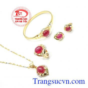 Bộ Trang Sức Ruby Sao Sáng