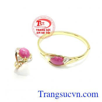 Bộ Trang Sức Ruby Độc Đáo