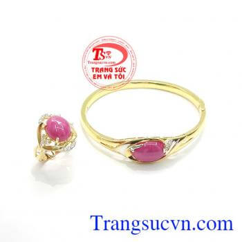 Bộ Trang Sức Ruby Độc Đáo là món quà tuyệt vời dành tặng người yêu thương những dịp ý nghĩa,Bộ Trang Sức Ruby Độc Đáo