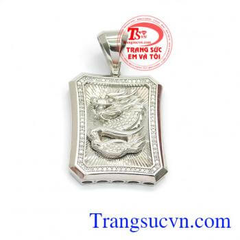 Mặt dây rồng sang trọng là sản phẩm  được chế tác theo công nghệ 3D mới, kiểu dáng trẻ trung, thời trang