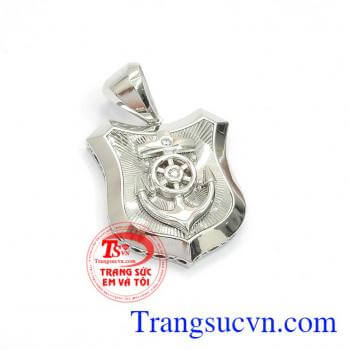 Mặt dây vàng trắng sang trọng là sản phẩm sản xuất theo công nghệ 3D mới