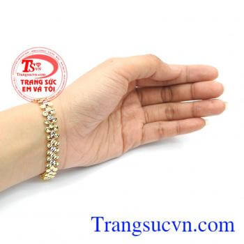Lắc tay sang trọng bảo hành 6 tháng.