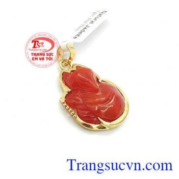 Mặt dây chuyền nữ, Mặt Dây Hồ Ly Bình An Hạnh Phúc theo phong thủy là biểu tượng đem đến vận may trong tình duyên, hạnh phúc lứa đôi, sự nhạy bén, tinh xảo cho người phụ nữ và sự thủy chung cho người đàn ông, bên cạnh đó còn mang lại thuận lợi trong sự ng