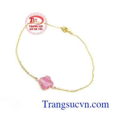 Lắc Chân Bình Yên May Mắn găn đá Ruby biểu tượng cho may mắn, thành công và hạnh phúc,