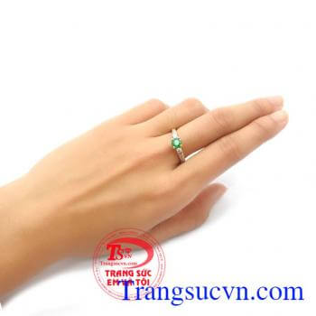 Nhẫn vàng Emerald