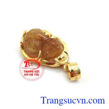 Tì hưu là biểu tượng may mắn về công danh, sự nghiệp. Mặt dây tì hưu chiêu lộc