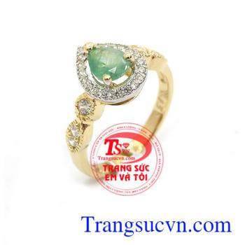 Nhẫn nữ emerald sang trọng