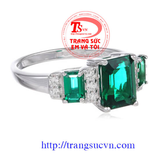 Nhẫn Emerald thiên nhiên, sang trọng