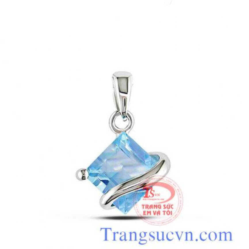 Mặt dây chuyền gắn topaz