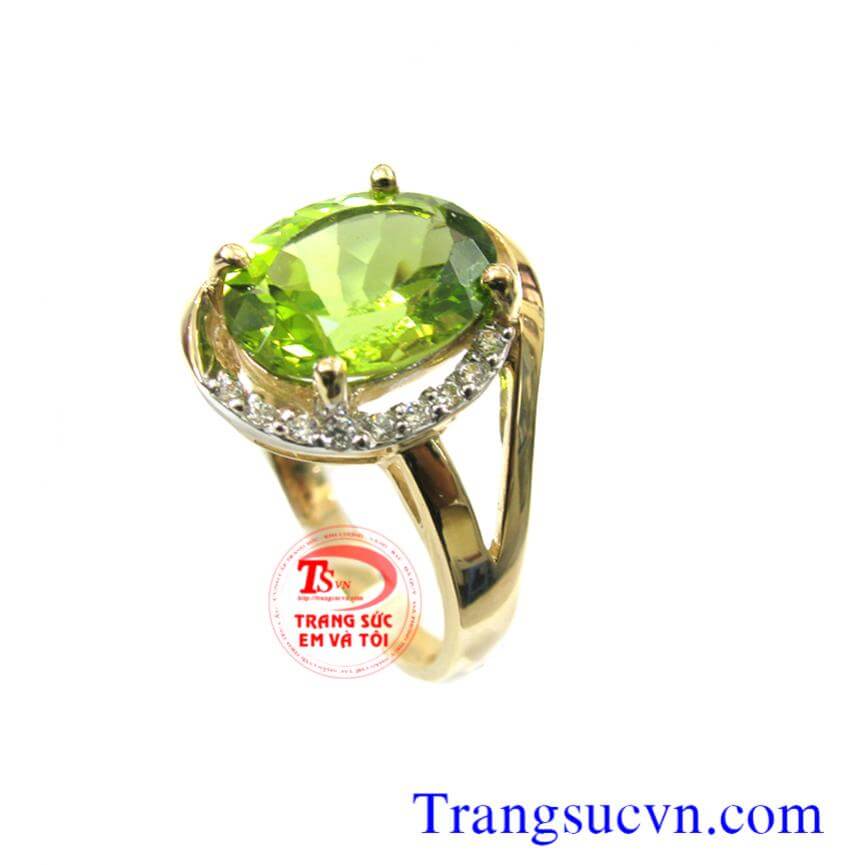 Nhẫn vàng 10k đá peridot thiên nhiên